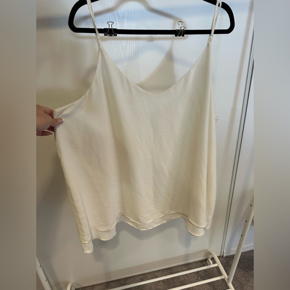 Women’s plus size ivory swing camisole from Addition Elle. Size 4X - Picture 3 of 3
